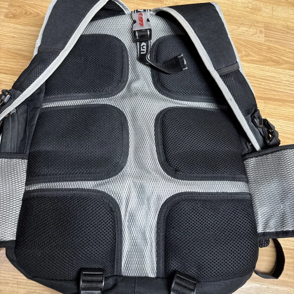 Garneau Cycling Bag‎ Mens Large Black Buckle Backpack Travel Pack
